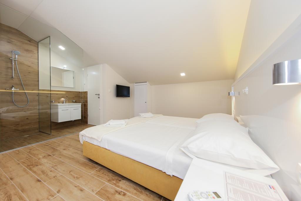 Idassa Atrium Rooms Zadar Buitenkant foto