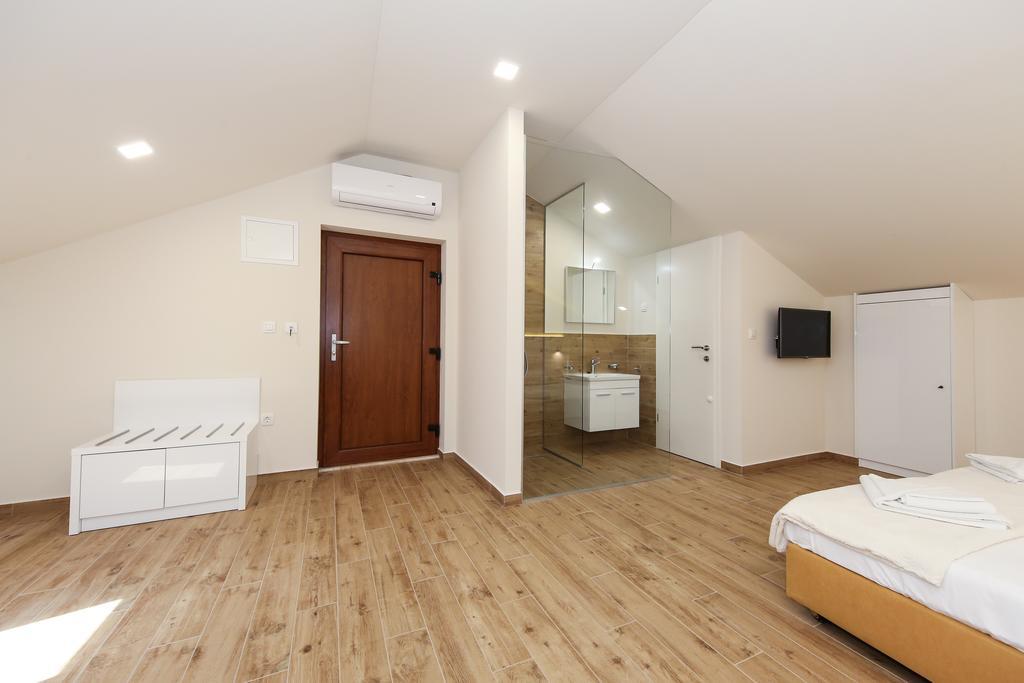 Idassa Atrium Rooms Zadar Buitenkant foto