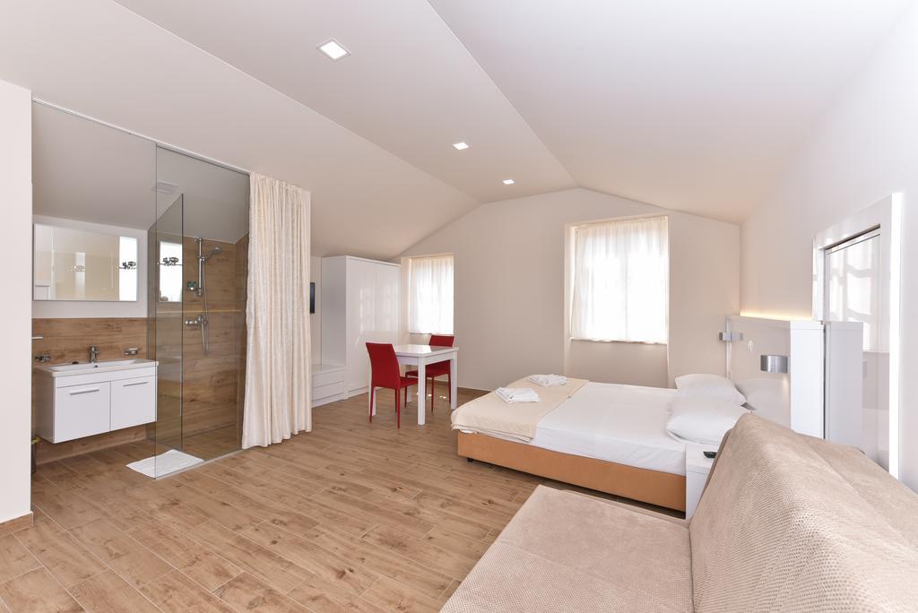 Idassa Atrium Rooms Zadar Buitenkant foto